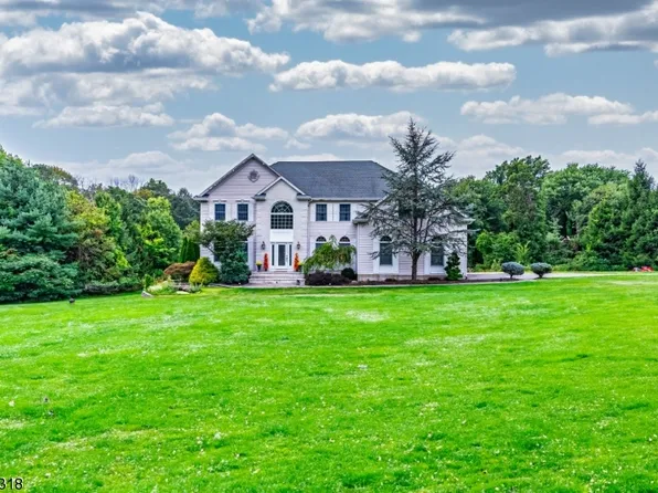 1 Iverson Ct, Rockaway Twp., NJ 07866