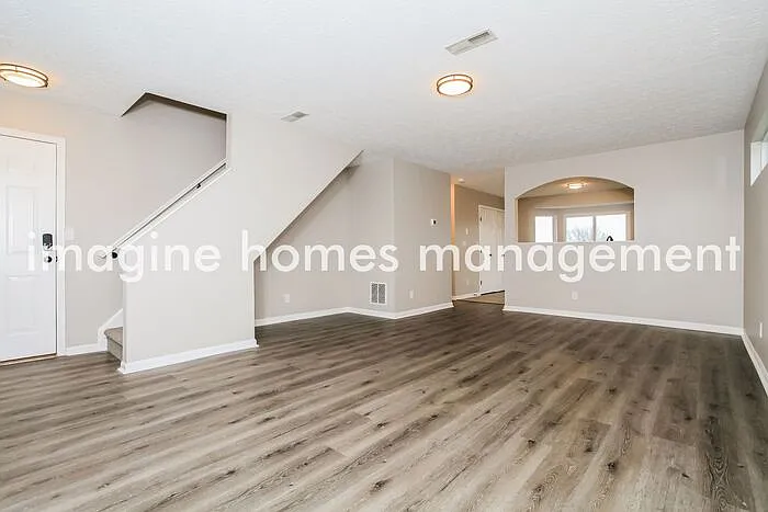 3 bed, 2.5 bath, 1450 sqft, $2,250 — Photo 4