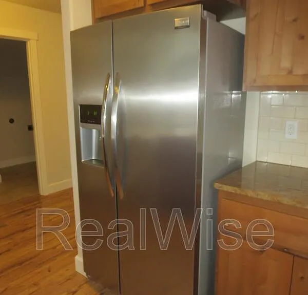 3006 NE Red Oak Dr — Photo 5