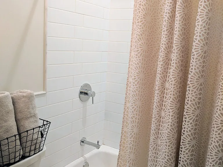 3541 N Sheffield Ave #2 — Photo 8