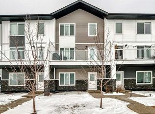 280 E Chelsea Rd #604, Chestermere, AB T1X 1Z4