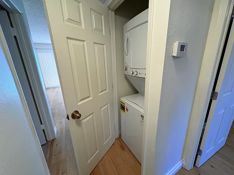 118 N Cedar St #2 — Photo 13