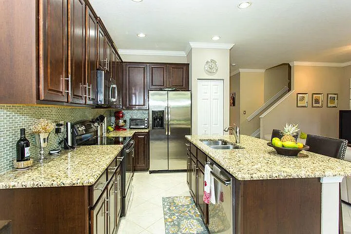 10426 Wellington Parc Dr — Photo 6
