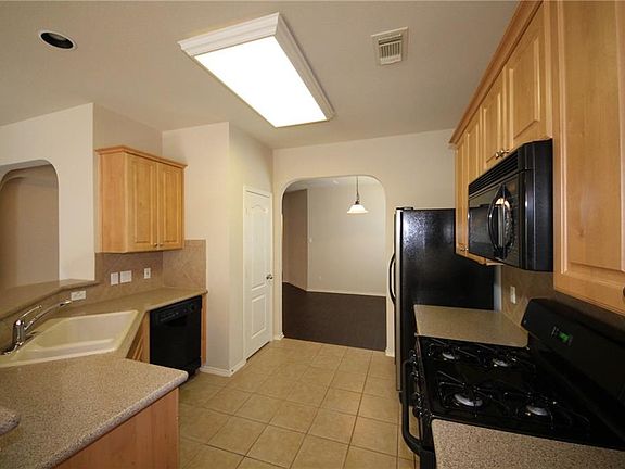4th image of 2509 Avenue N