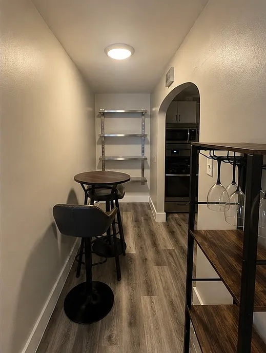 2 bed, 1100 sqft, $1,195 — Photo 2