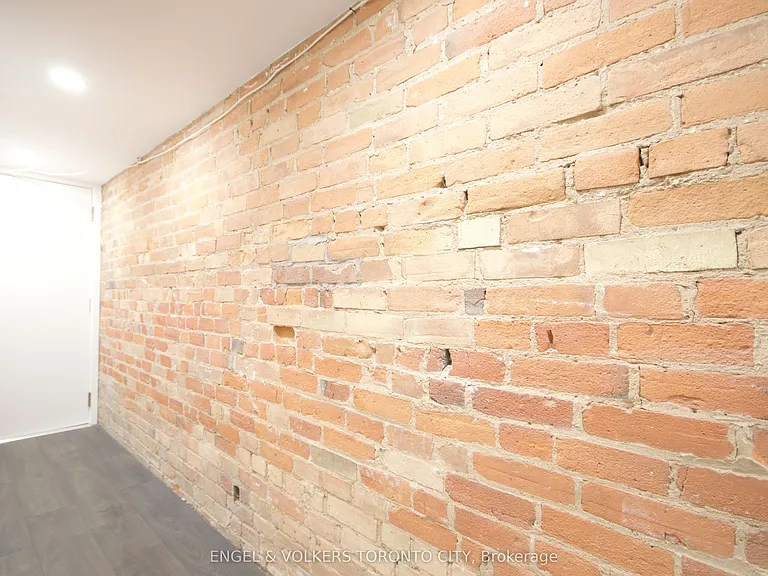 173 Carlton St #1 — Photo 7
