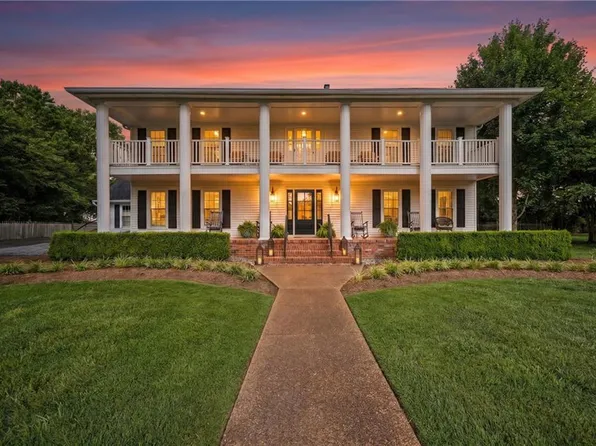 1904 Thomas Bishop Ct, Virginia Beach, VA 23454
