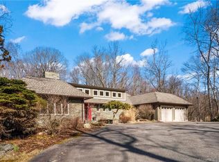 9 Woodland Way, Weston, CT