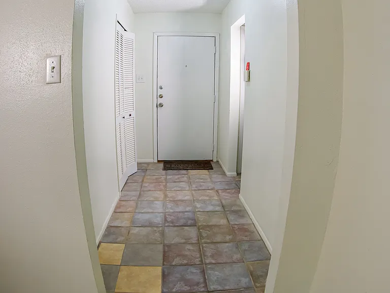 7147 Comanche Ridge Dr — Photo 2