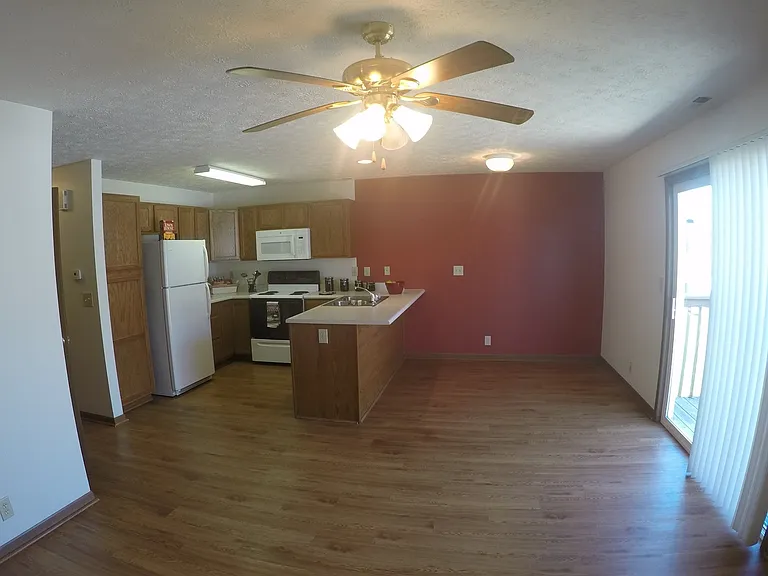 Crosspoint Apartments — Photo 16