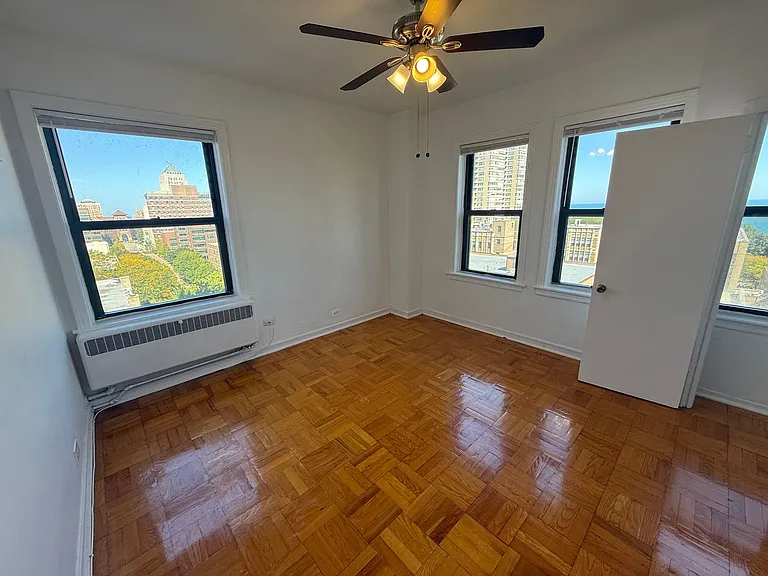 Granville Apartments — Photo 47