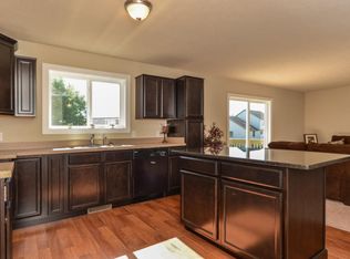 3651 Crowning Edge Ct, Cedar Springs, MI 49319