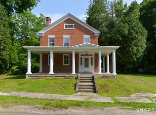 15 Hawkins Rd, Southbury, CT 06488