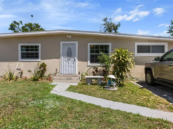 215 Melody Ln, Largo, FL 33771