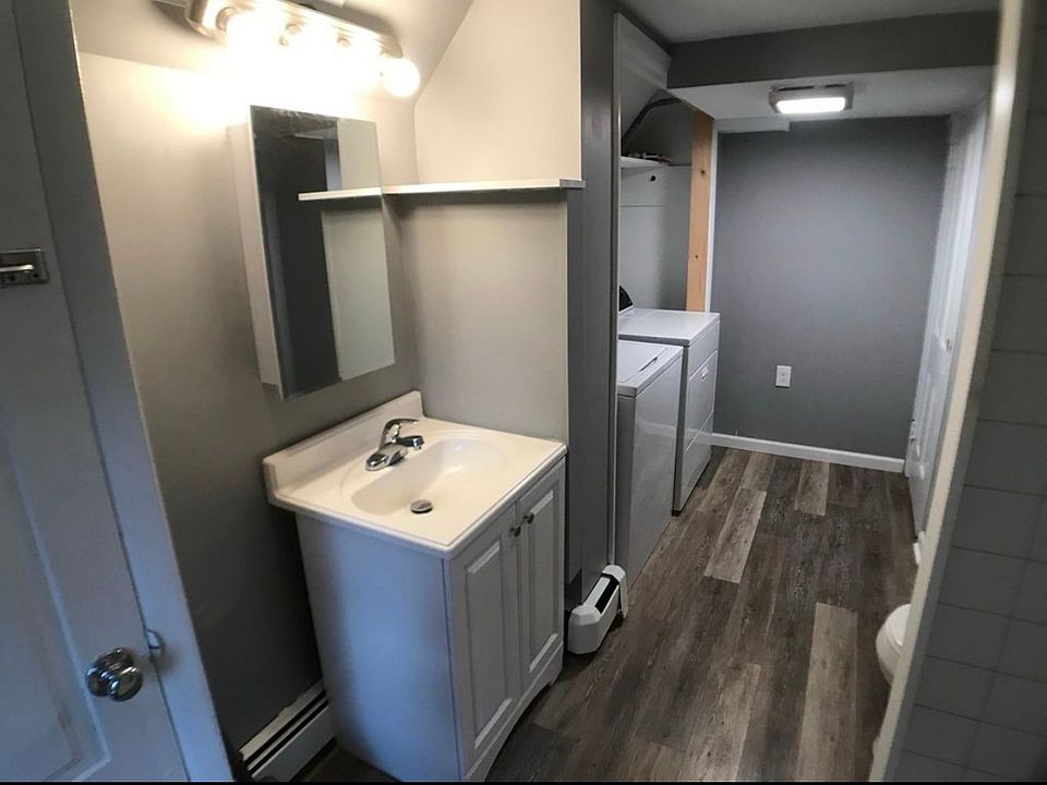 2nd image of 194 E Green St #1
