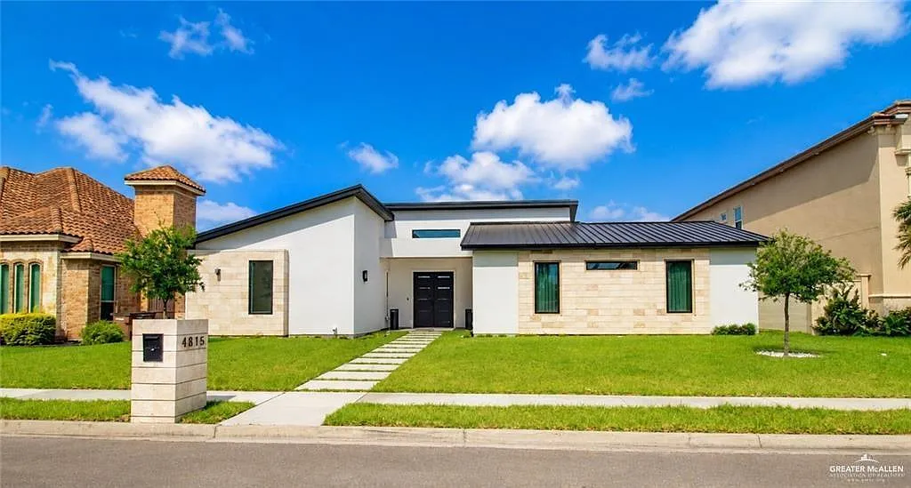 4 bed, 3.5 bath, 2684 sqft, $5,000 — Photo 1