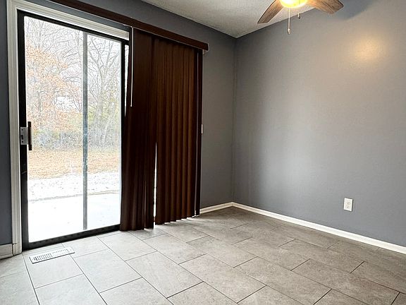 Dine in kitchen area