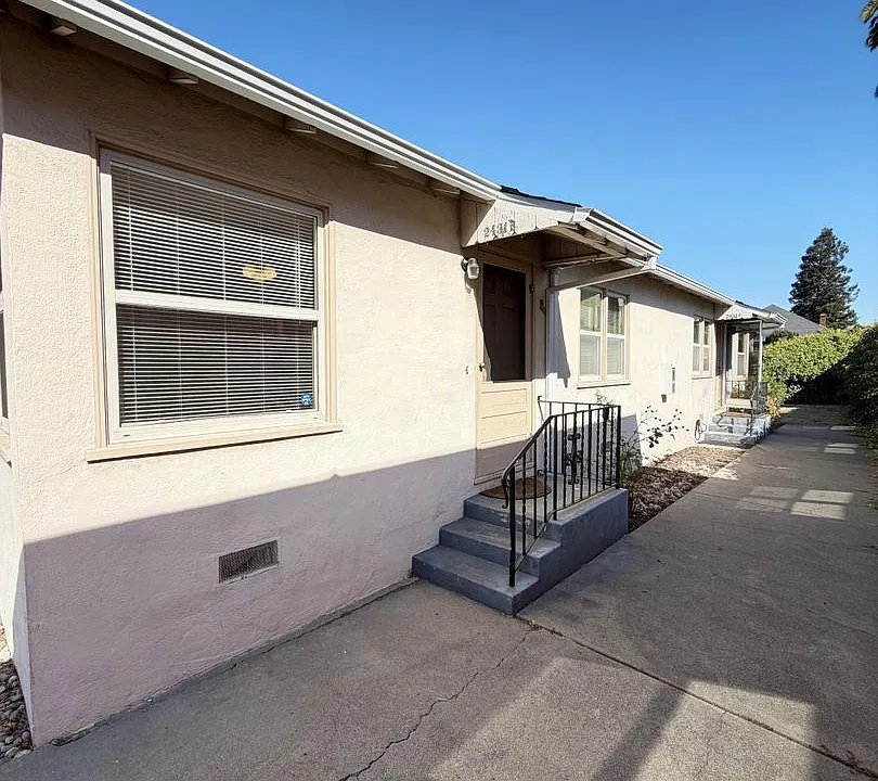 2431 Lincoln Avenue