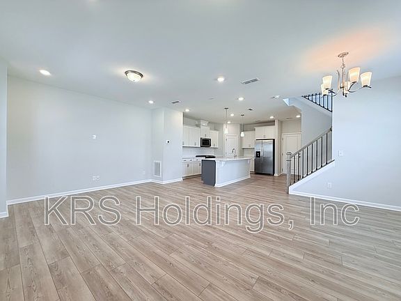 3rd image of 820 Silo Park Dr