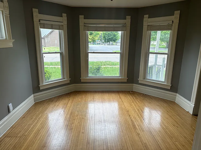 718 Milton Ave — Photo 14