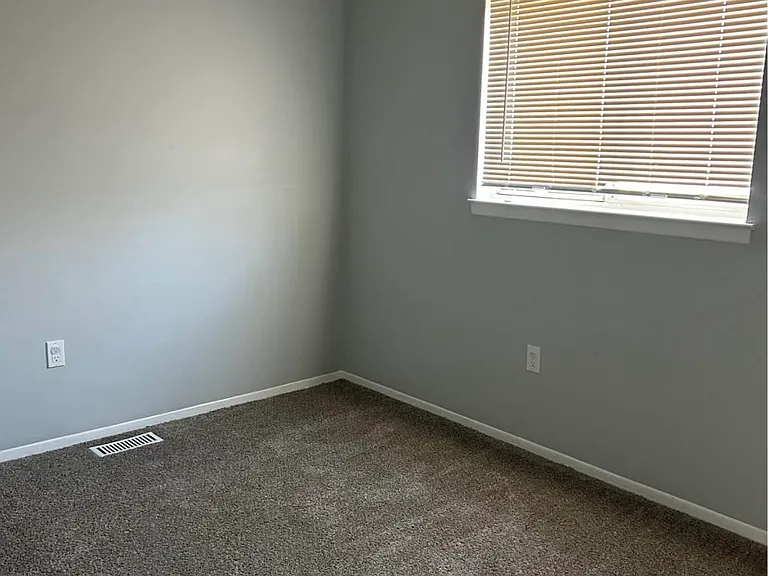 12455 Georgiana Ave — Photo 9
