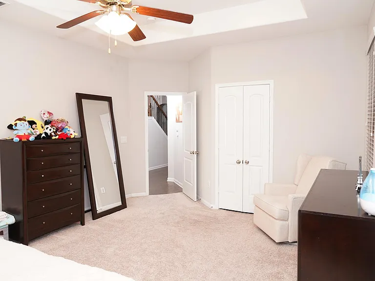 2404 Muzzie Ln — Photo 9
