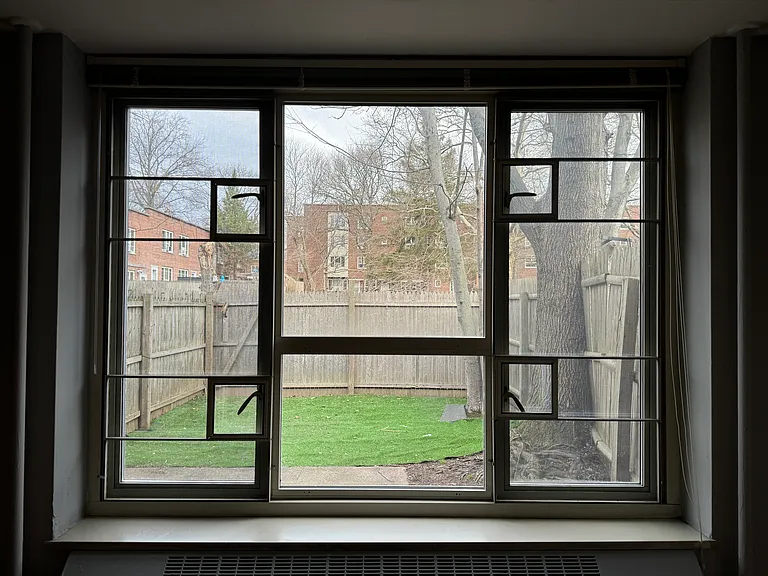 186th Ln — Photo 3
