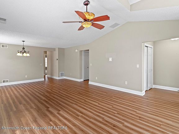 4th image of 1806 Sweetbay Drive