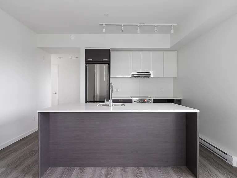 537 Foster Ave — Photo 62