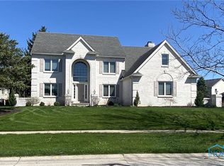 5724 Sunset Lake Dr, Sylvania, OH