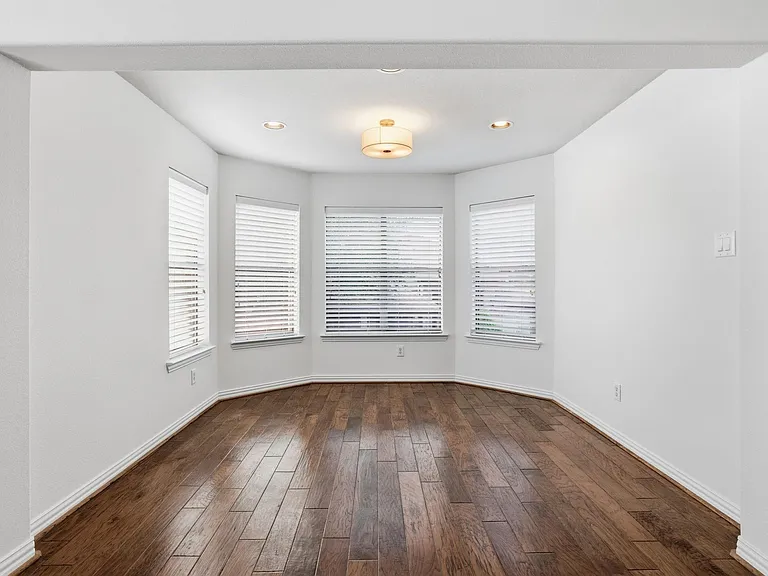 25707 Pierrmont Ct — Photo 28