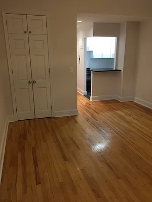 Rented by Metropolis Real Estate of Manhattan | media 16