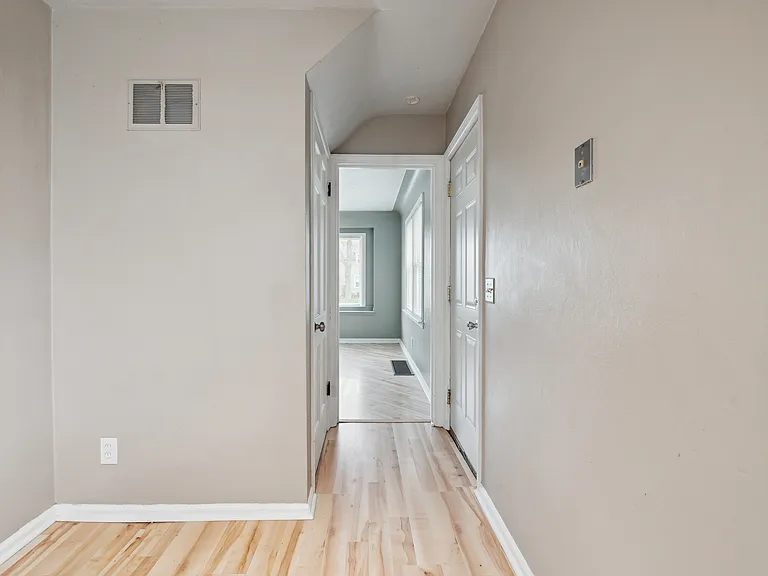 35 W Capistrano Ave — Photo 11