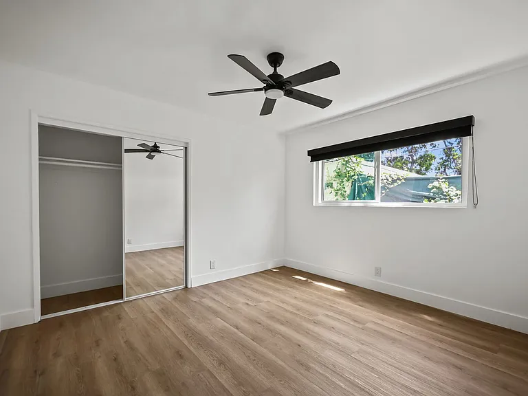 2034 S Garth Avenue Apartments — Photo 56