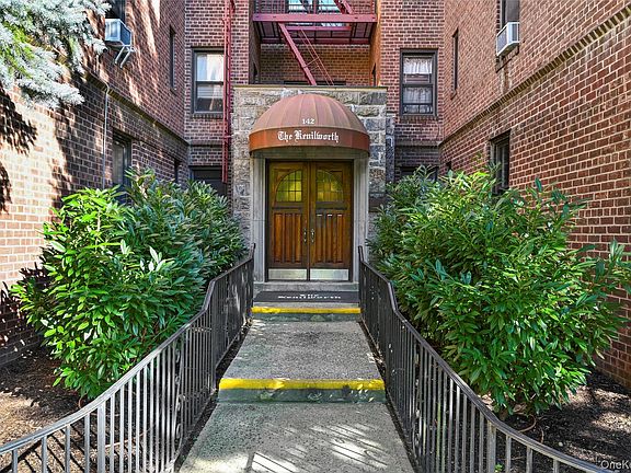2nd image of 142 Garth Road #3T