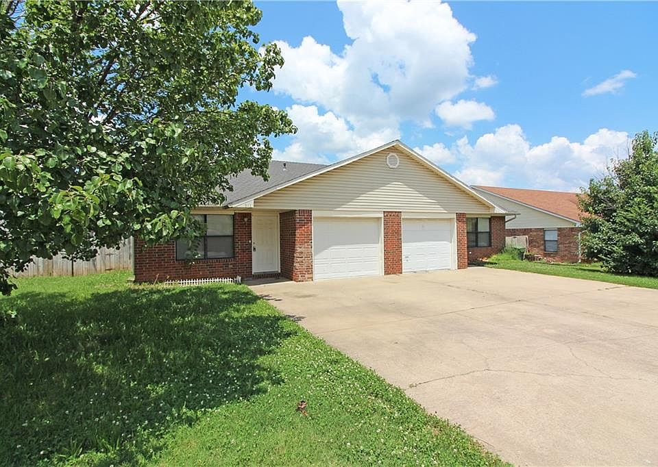 1st image of 817 E Kara Ln