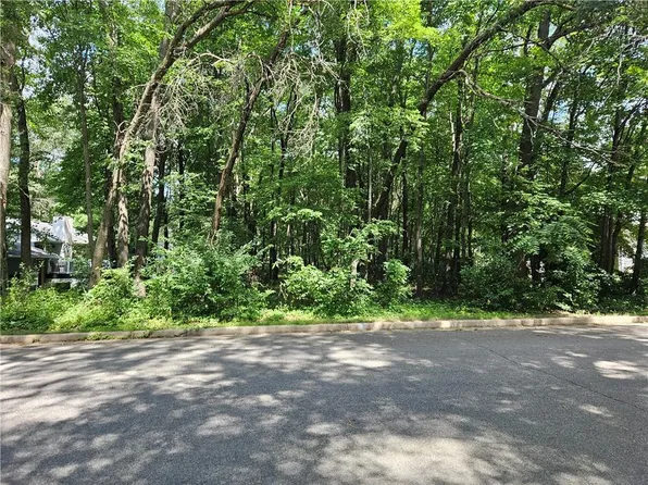3650 Oak Hill Place, Eau Claire, WI 54703
