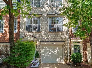 109 Martin Ln, Alexandria, VA 22304