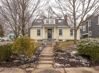 241 Baker Ave, Saint Louis, MO