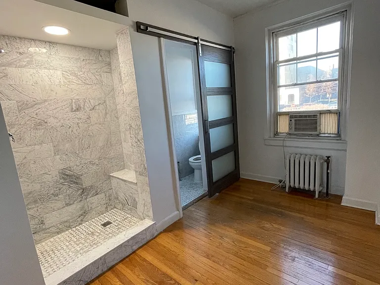 6334 N Sheridan Rd #1B — Photo 4