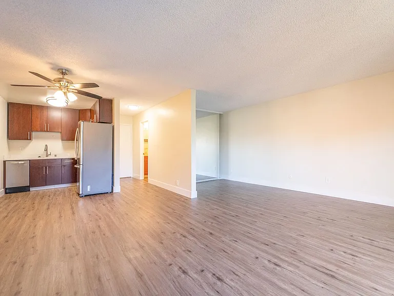 Euclid Apartments — Photo 2