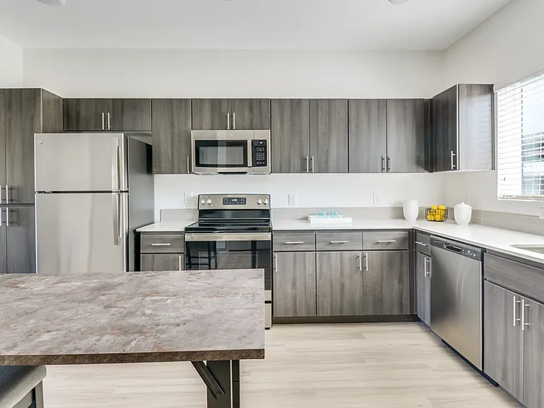 59 Evergreen — Photo 18