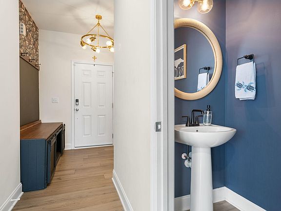 3rd image of 37 Burford Way