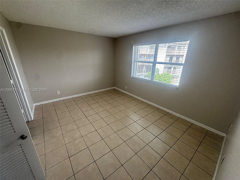8750 N Sherman Cir #403 — Photo 17