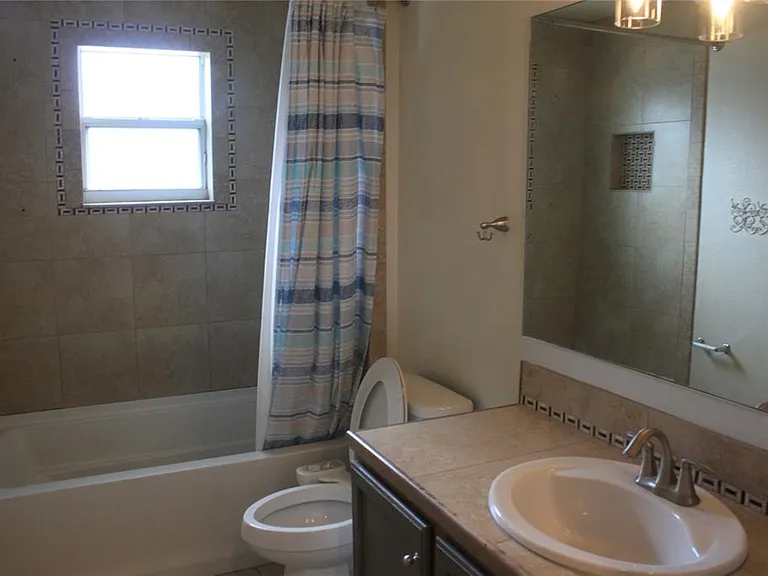 3814 Roseboro St — Photo 12
