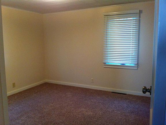 bedroom 2 with new carpet
