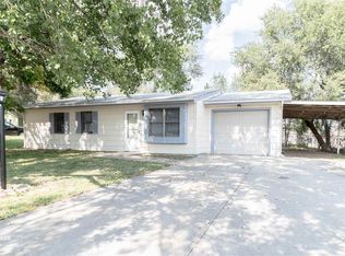 1136 W 20th Street Cir, Junction City, KS 66441