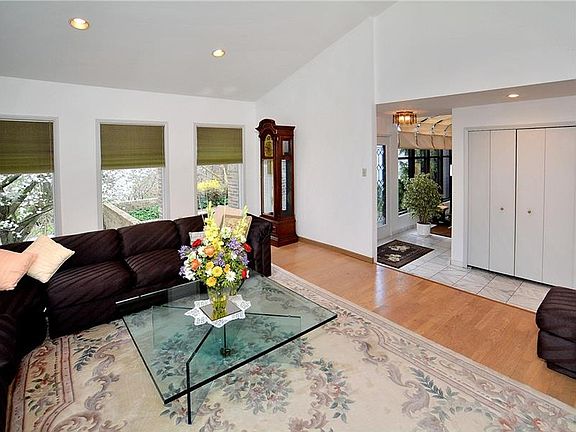 4th image of 3927 Laurel Oak Cir