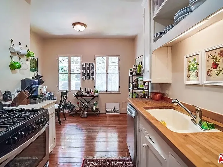 450 N Sycamore Ave #1 — Photo 12