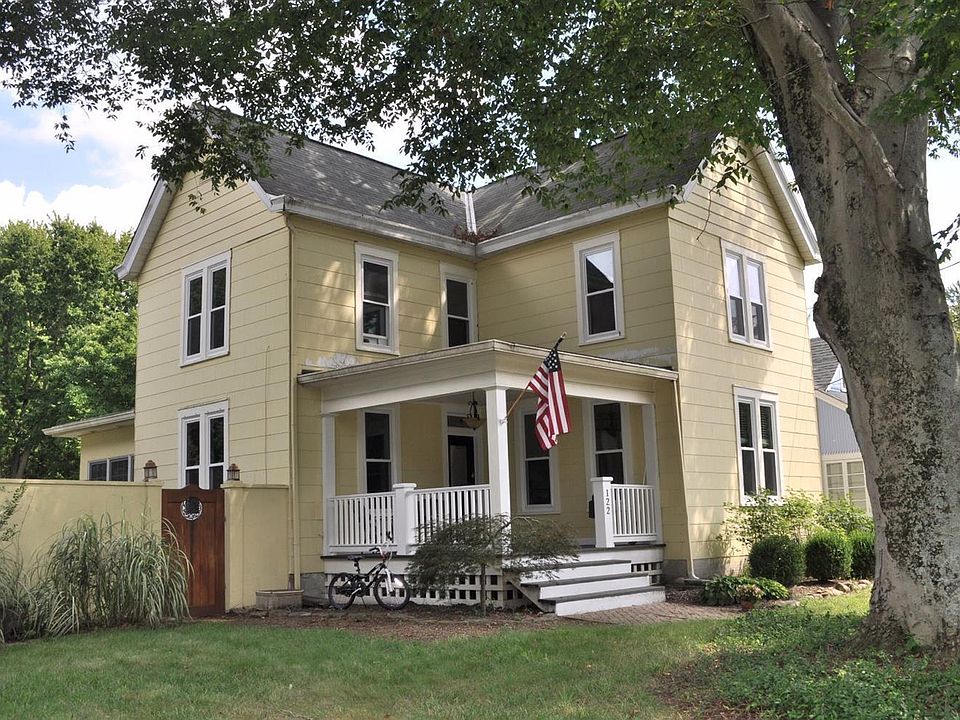 1st image of 122 Mound Ave